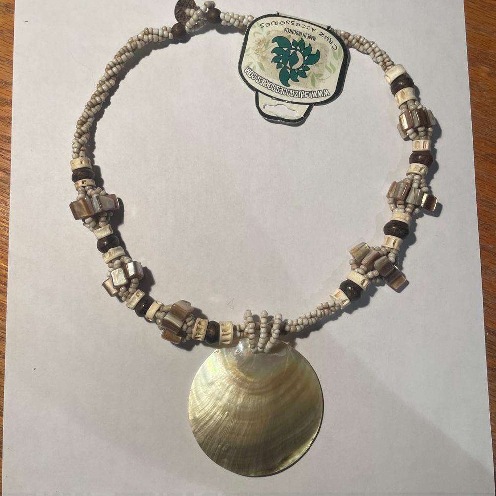 Cruz Accessories Natural Shell Pendant Necklace with Wood and Seed Beads